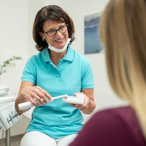 Prophylaxe in der Zahnarztpraxis Schiefer